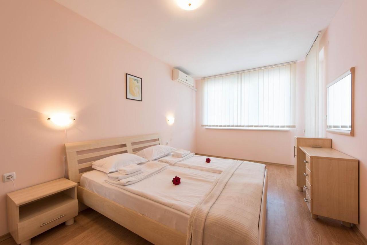 Gt Riviera Fort Beach Apartments Ravda Ngoại thất bức ảnh
